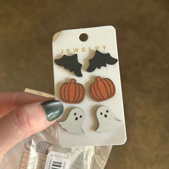 Halloween Wooden Earring Set Bat, Pumpkin,‎ Ghost NWT - Picture 2 of 4